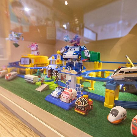 Fun Kids B&B Kota Hualien Bagian luar foto