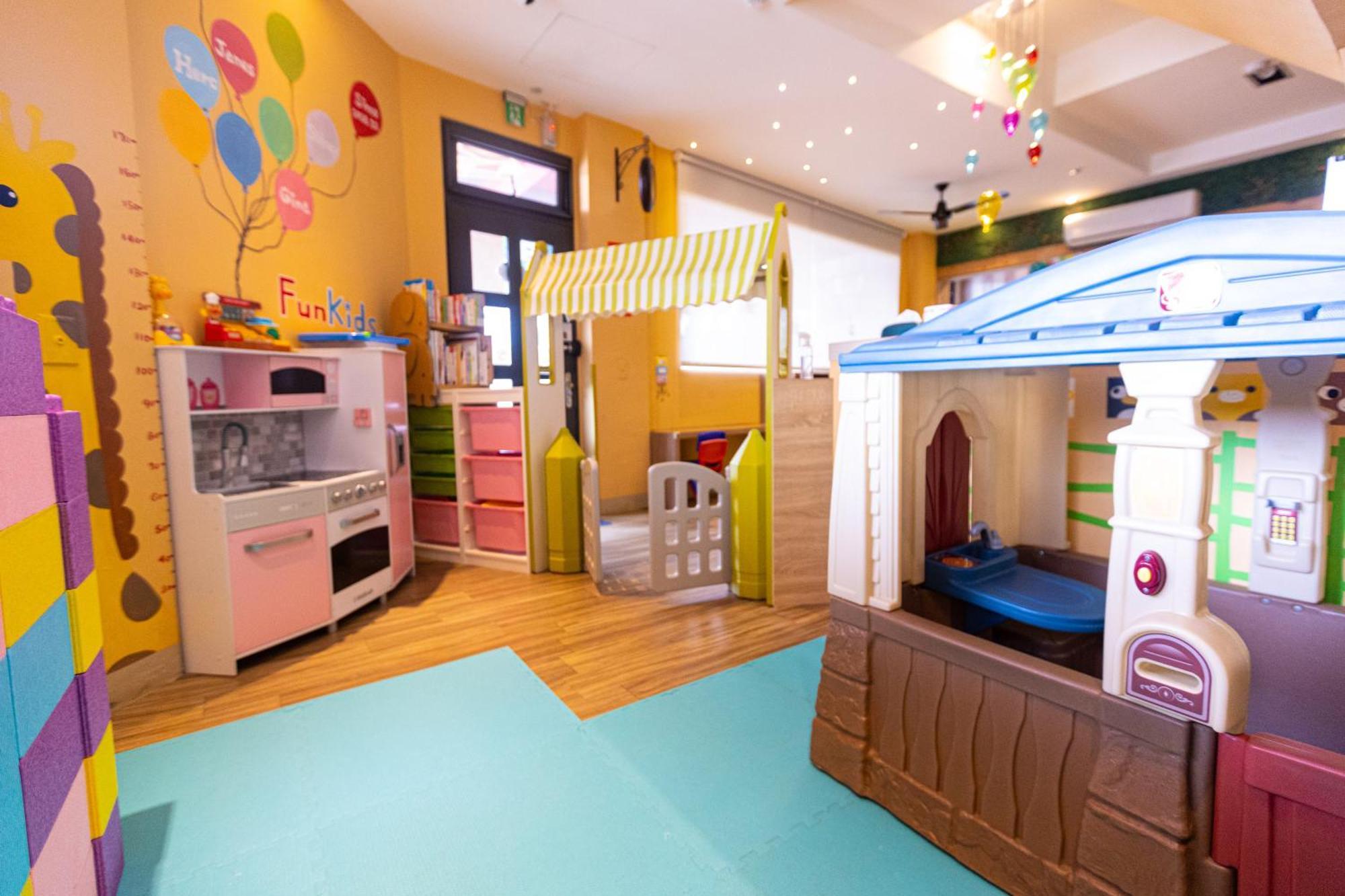 Fun Kids B&B Kota Hualien Bagian luar foto