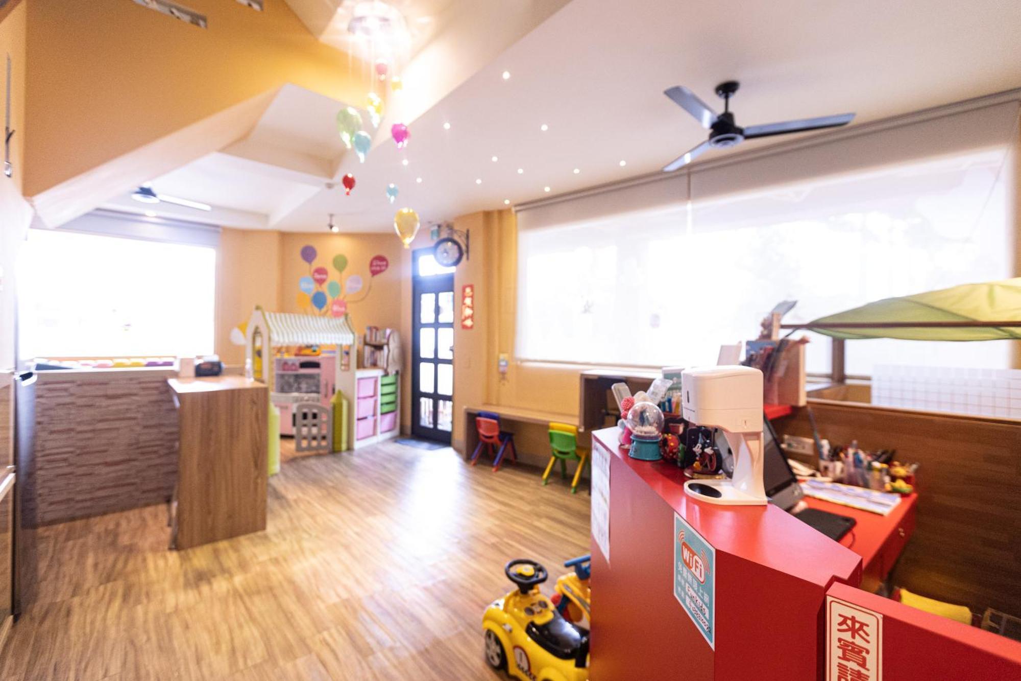 Fun Kids B&B Kota Hualien Bagian luar foto