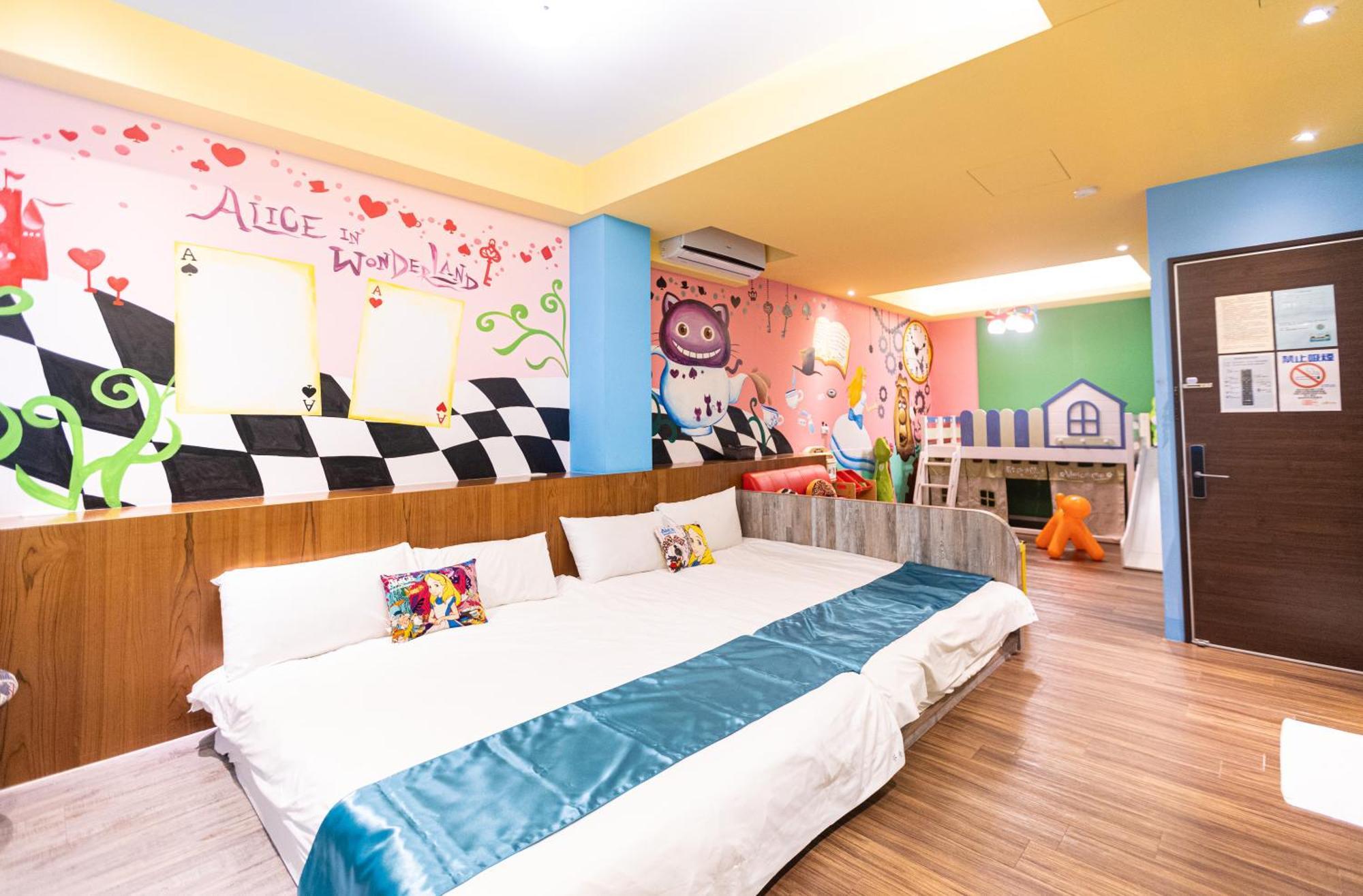 Fun Kids B&B Kota Hualien Bagian luar foto
